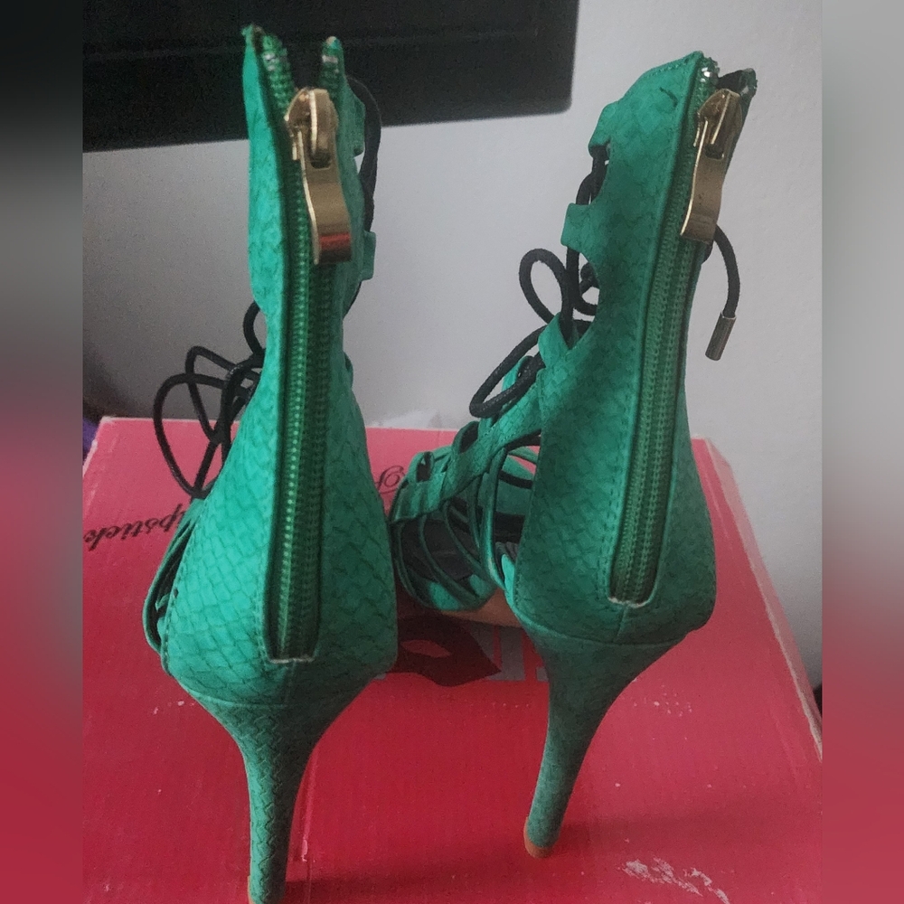Red Kiss Heels